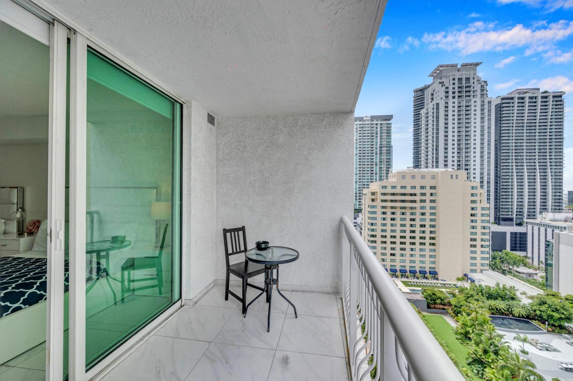 Beautiful High Floor Studio * Brickell * Ocean View Apartment Miami Exterior photo